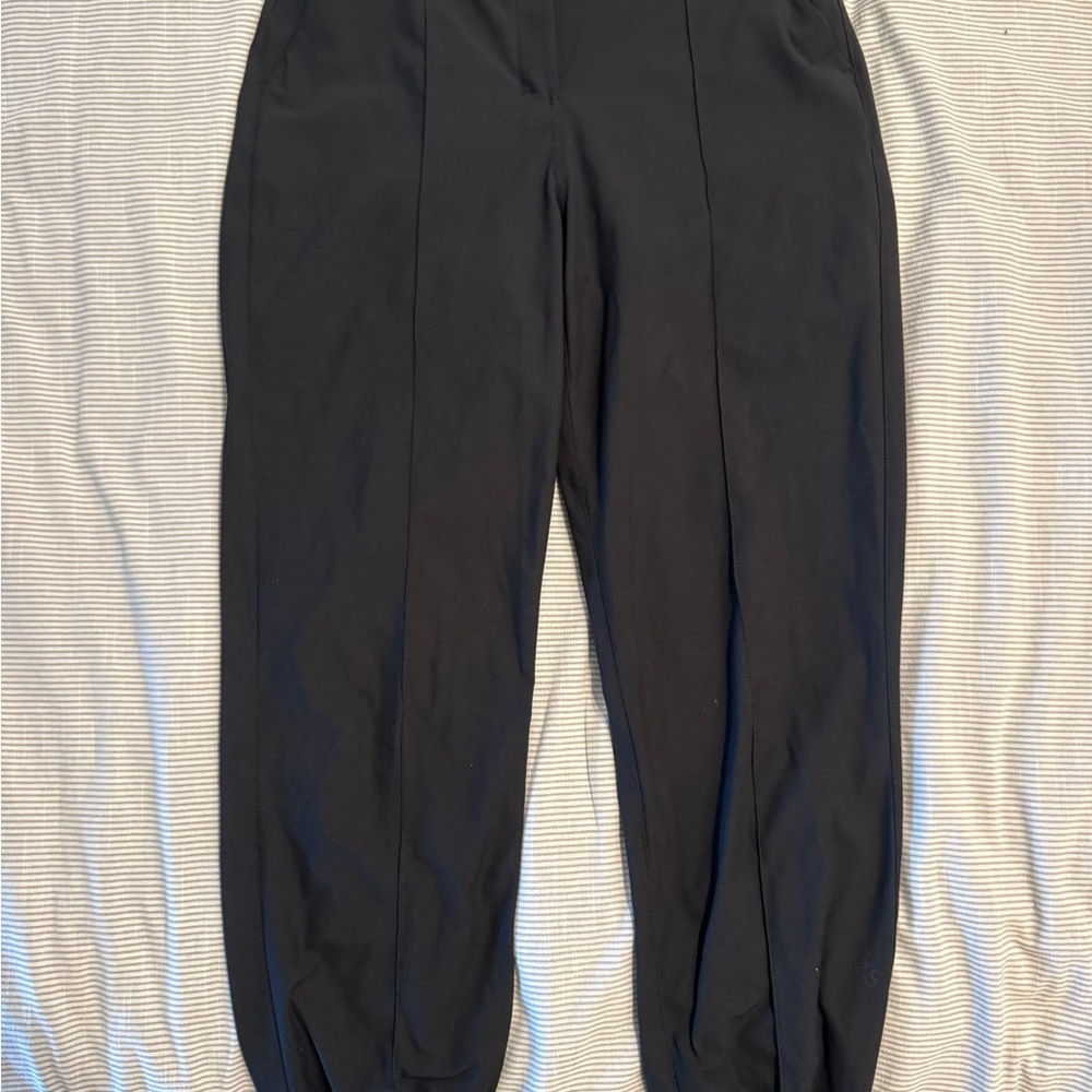 Lululemon Women's Black Jogger Pants
